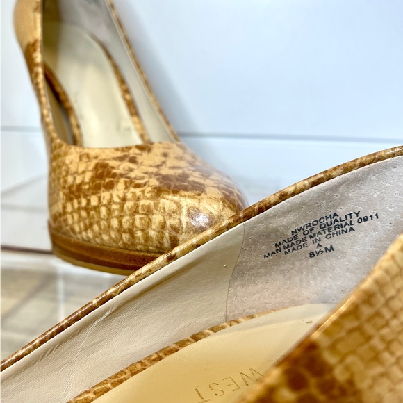 Nine West Snake Skin 4" pumps, size 8.5M - Picture 4 of 4